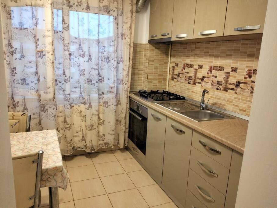 Apartament 3 Camere De Inchiriat Craiova Eksteriør billede